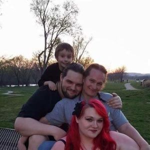 Meet your Posher, Lois